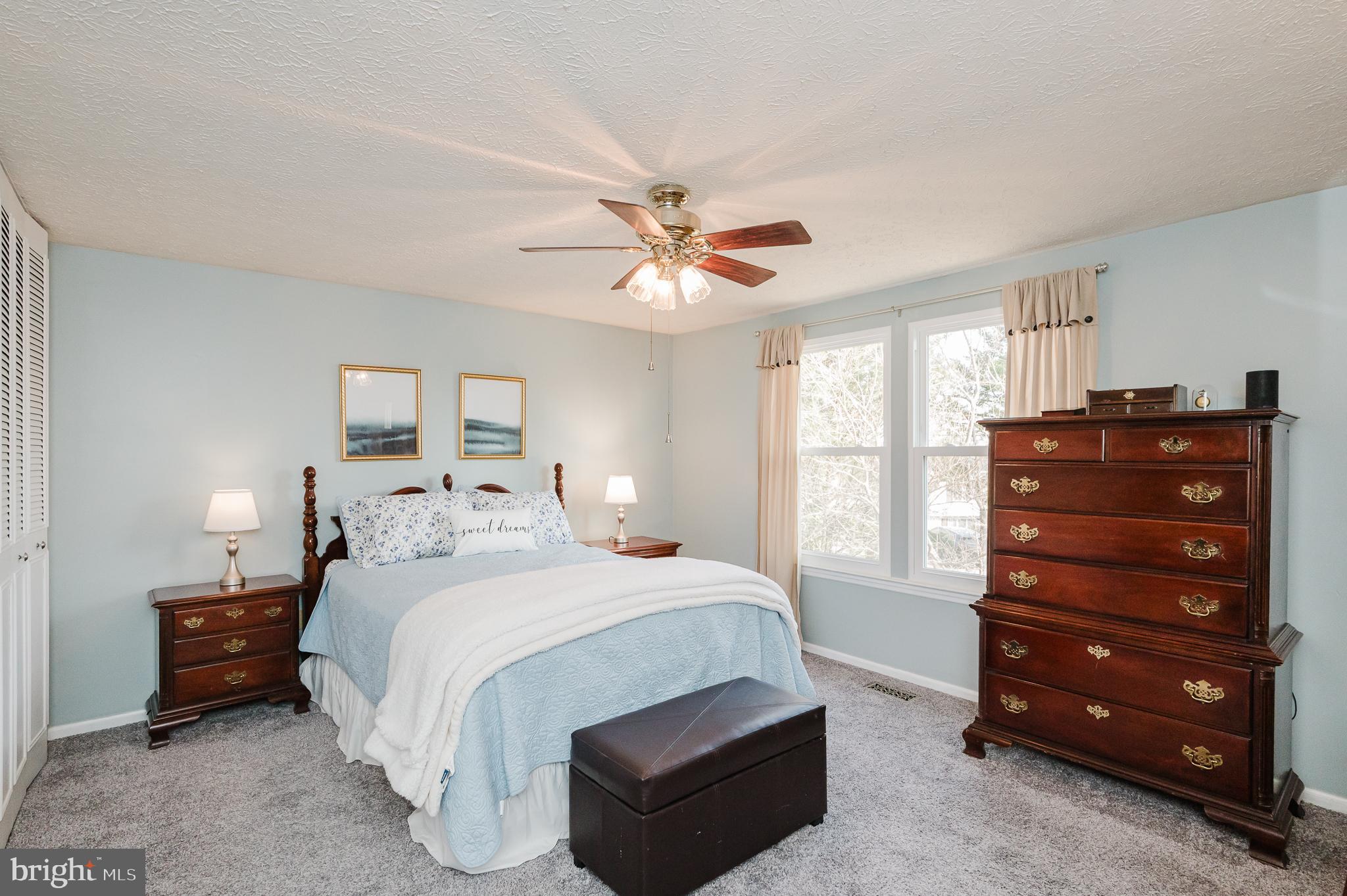 LAWRENCE HILL - Residential