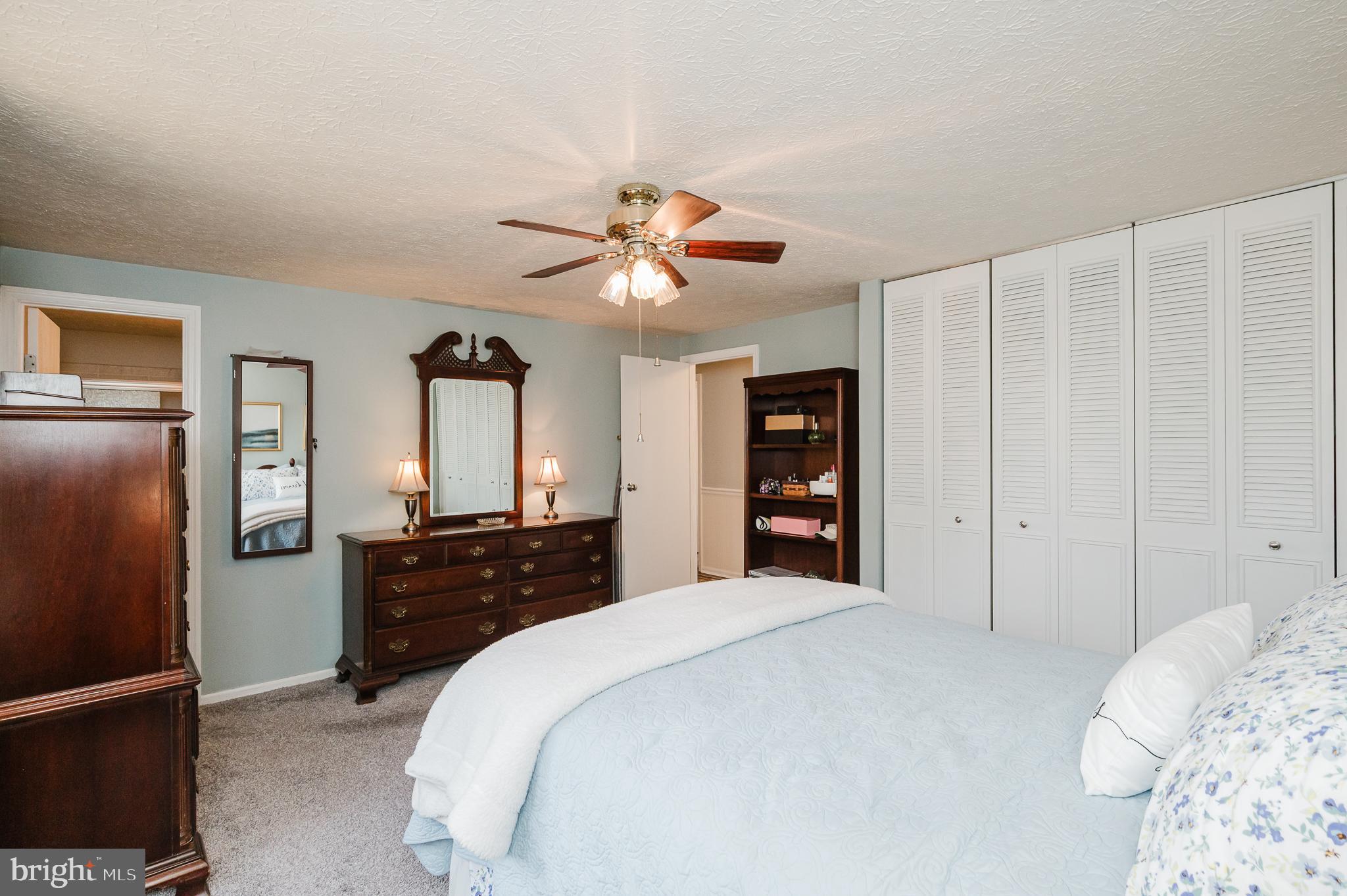 LAWRENCE HILL - Residential