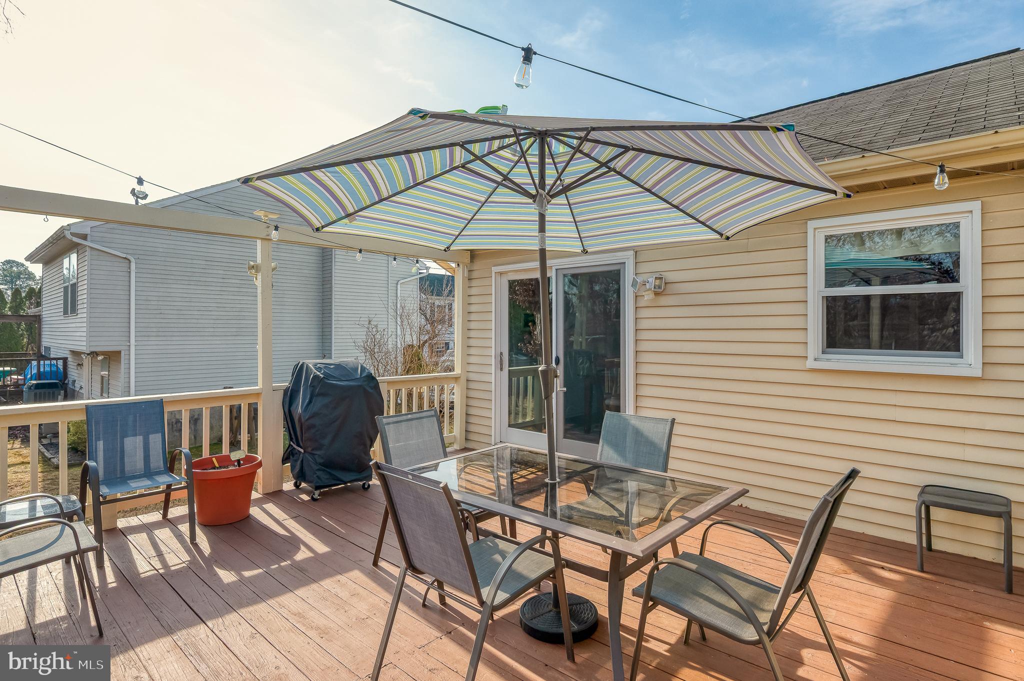 LAWRENCE HILL - Residential