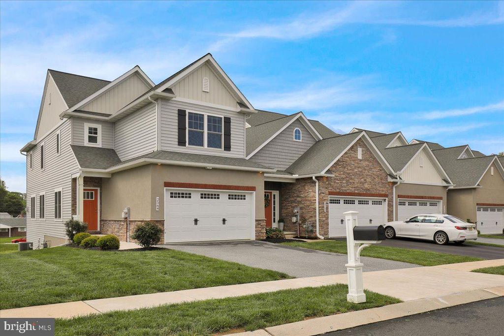 Photo of 2564 Camas Lane, EAST PETERSBURG, PA 17520 (MLS # PALA2070158)