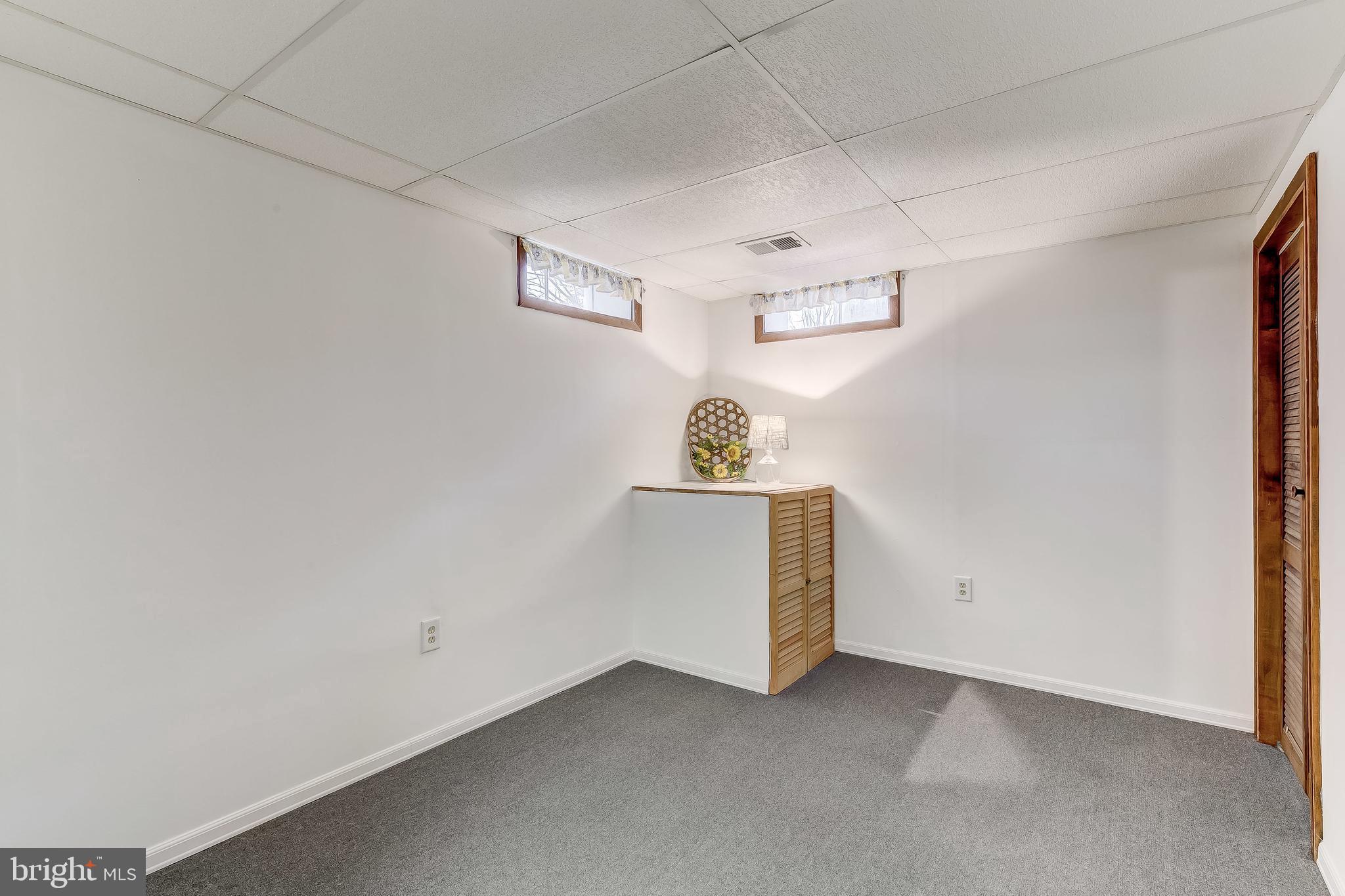 WHISPERING VALLEY - Residential