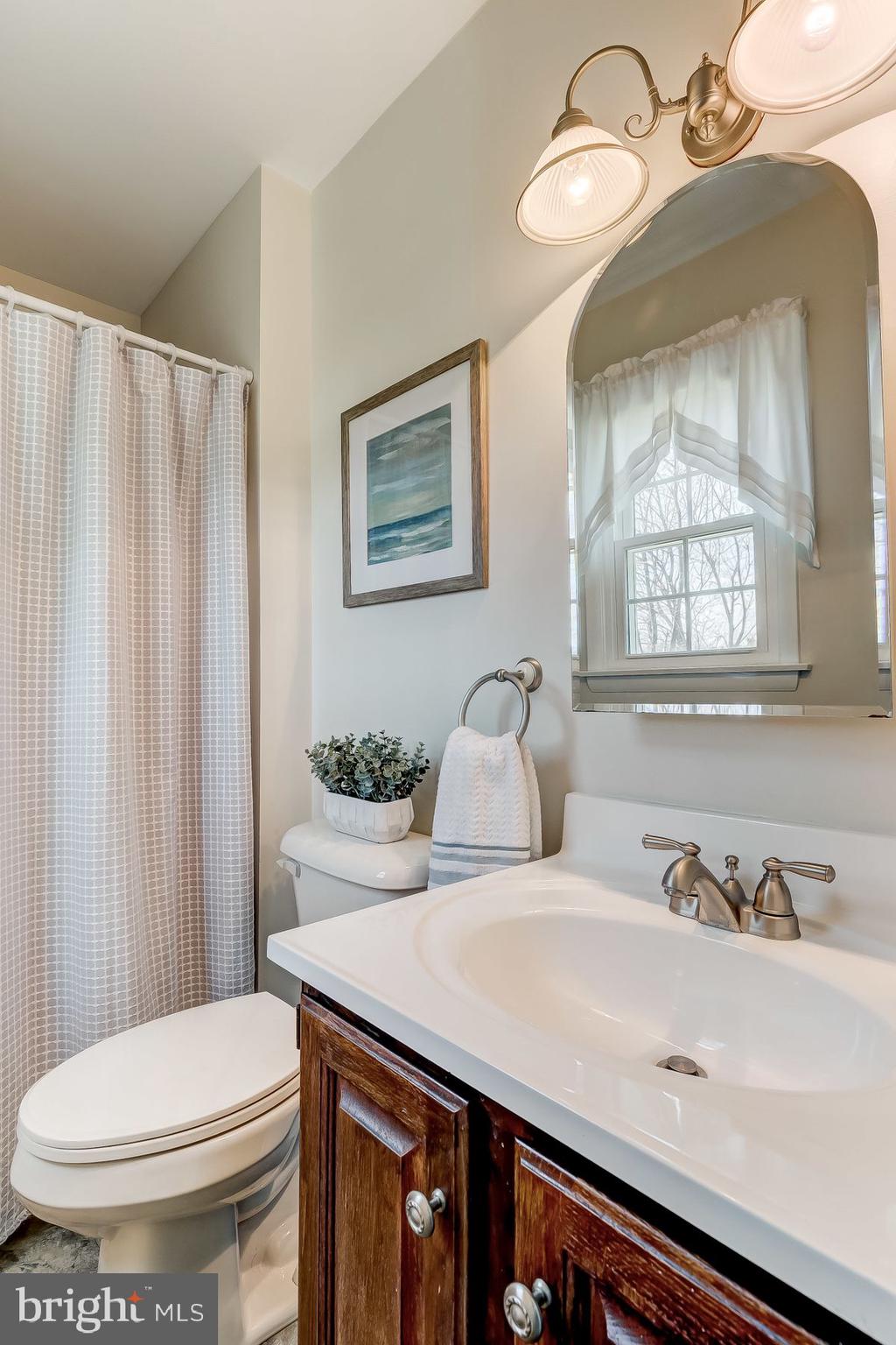 WHISPERING VALLEY - Residential