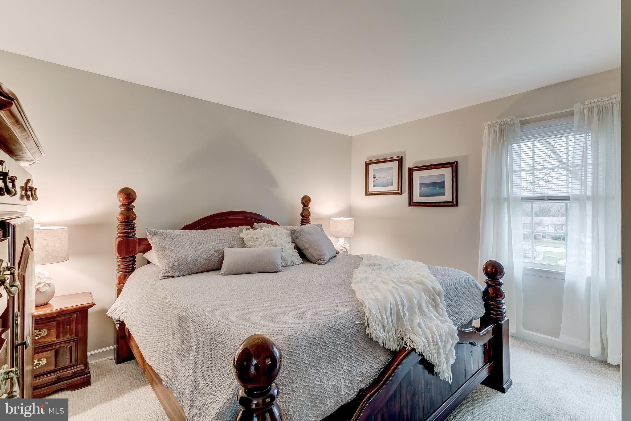 WHISPERING VALLEY - Residential