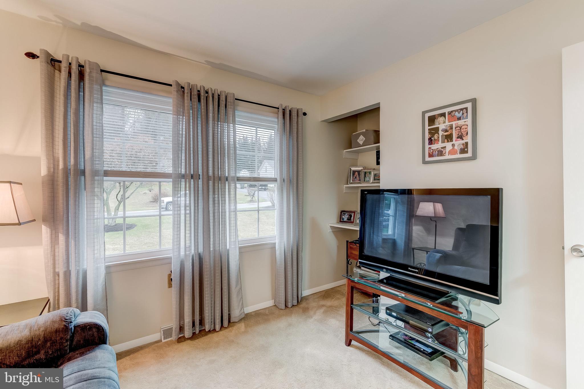 WHISPERING VALLEY - Residential