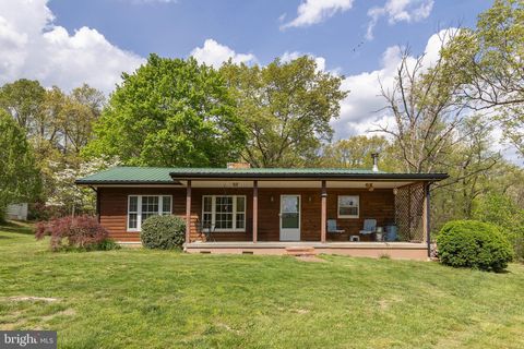 2385 HEIDE COOPER ROAD SHANKS WV 26761