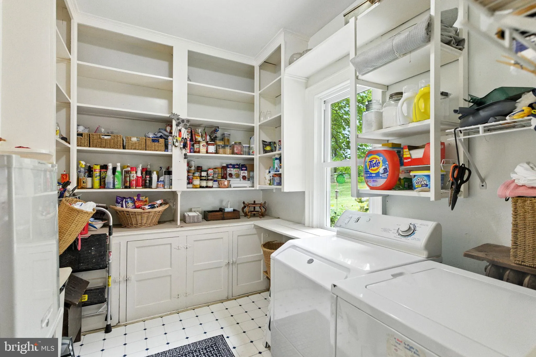 Winchester, Virginia 22603, United States, 4 Bedrooms Bedrooms, ,4 BathroomsBathrooms,Residential,Coming Soon,193346