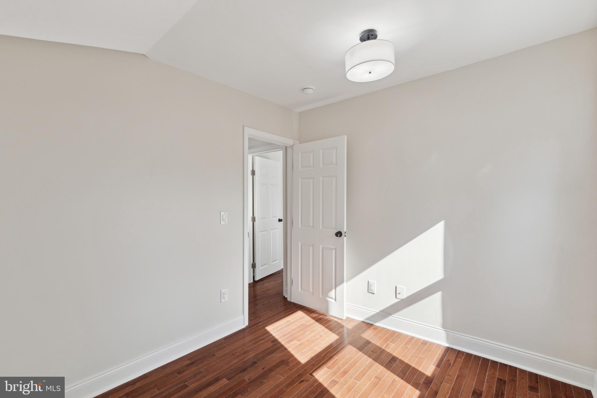 ELKINS PARK - Residential