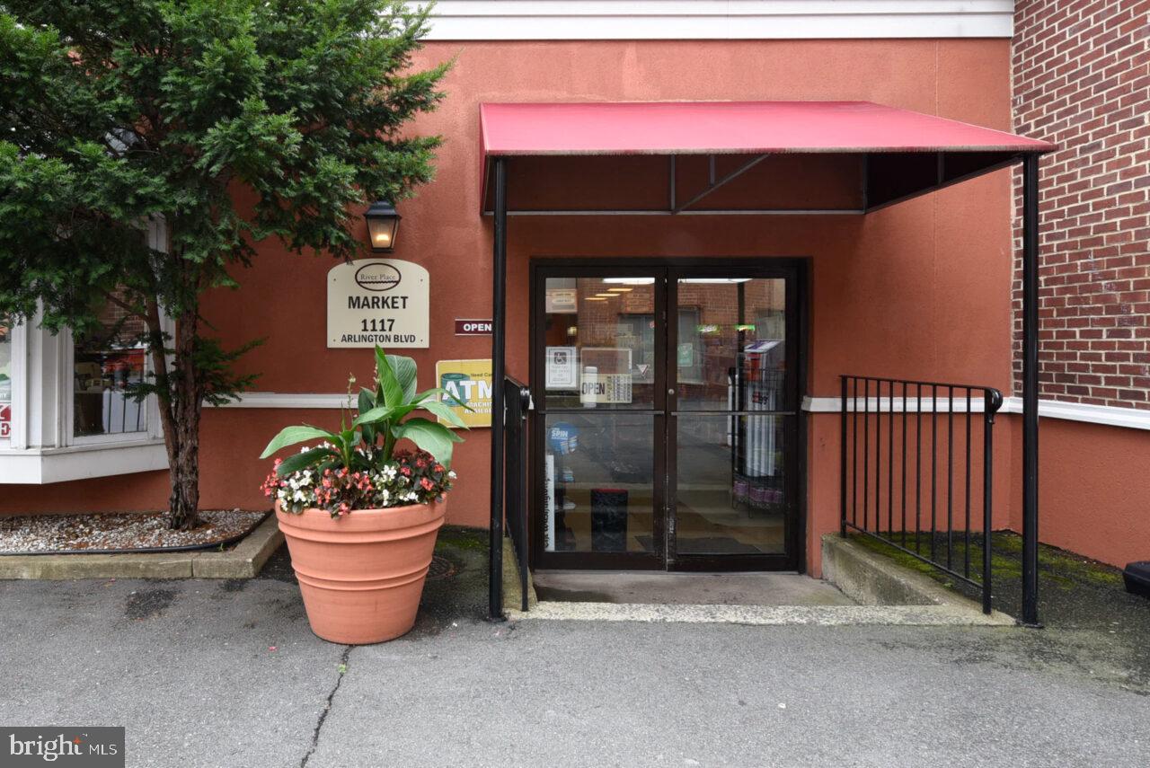 RIVER PLACE - Residential