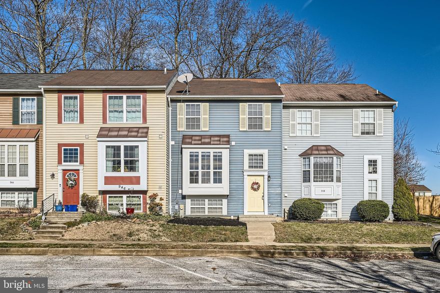 Updated townhouse in desirable Hampstead. Large bright eat-in kitchen with new appliances. Living/ Dining combination with new sliding door to deck and fully fenced backyard. Fully finished basement with spacious Family/ Play room and laundry area. Quiet court location.
