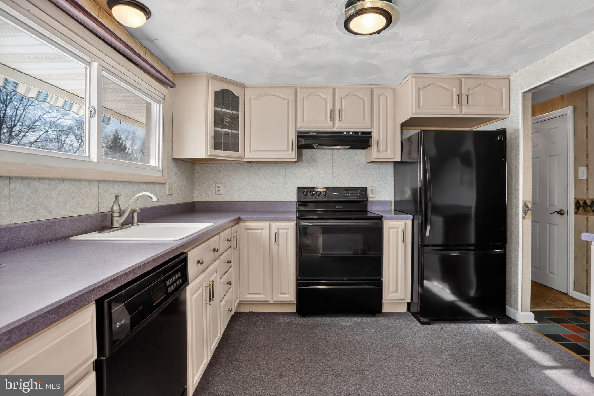 HALLOWELL - Residential