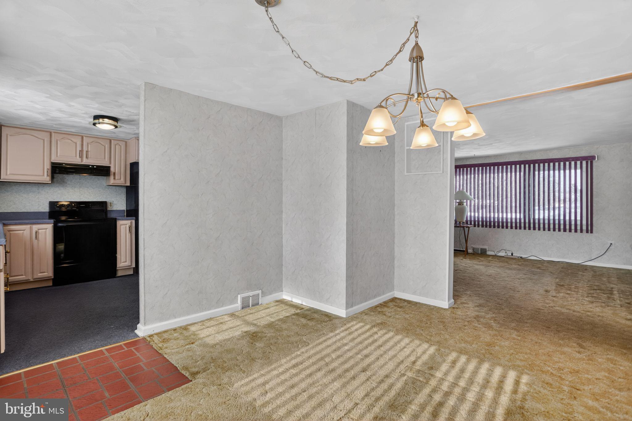 HALLOWELL - Residential