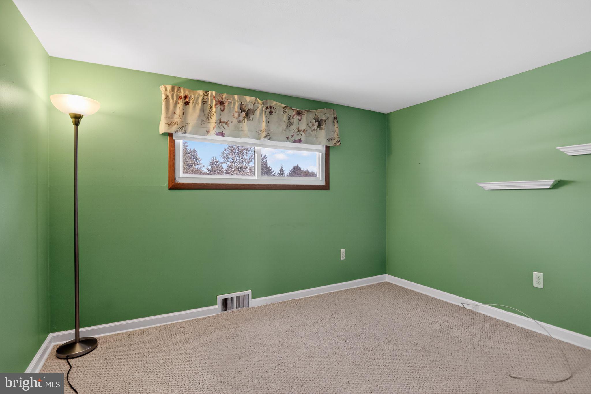 HALLOWELL - Residential