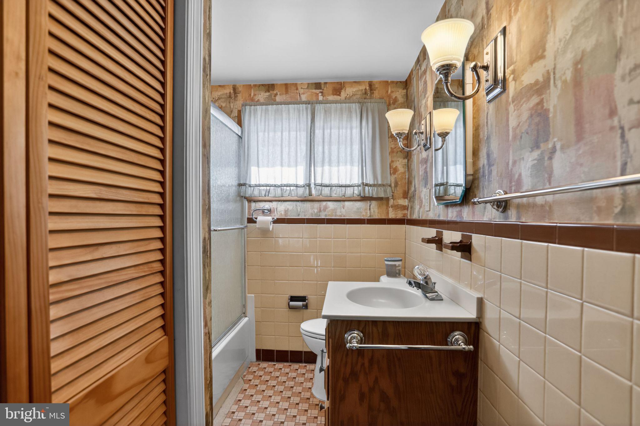 HALLOWELL - Residential