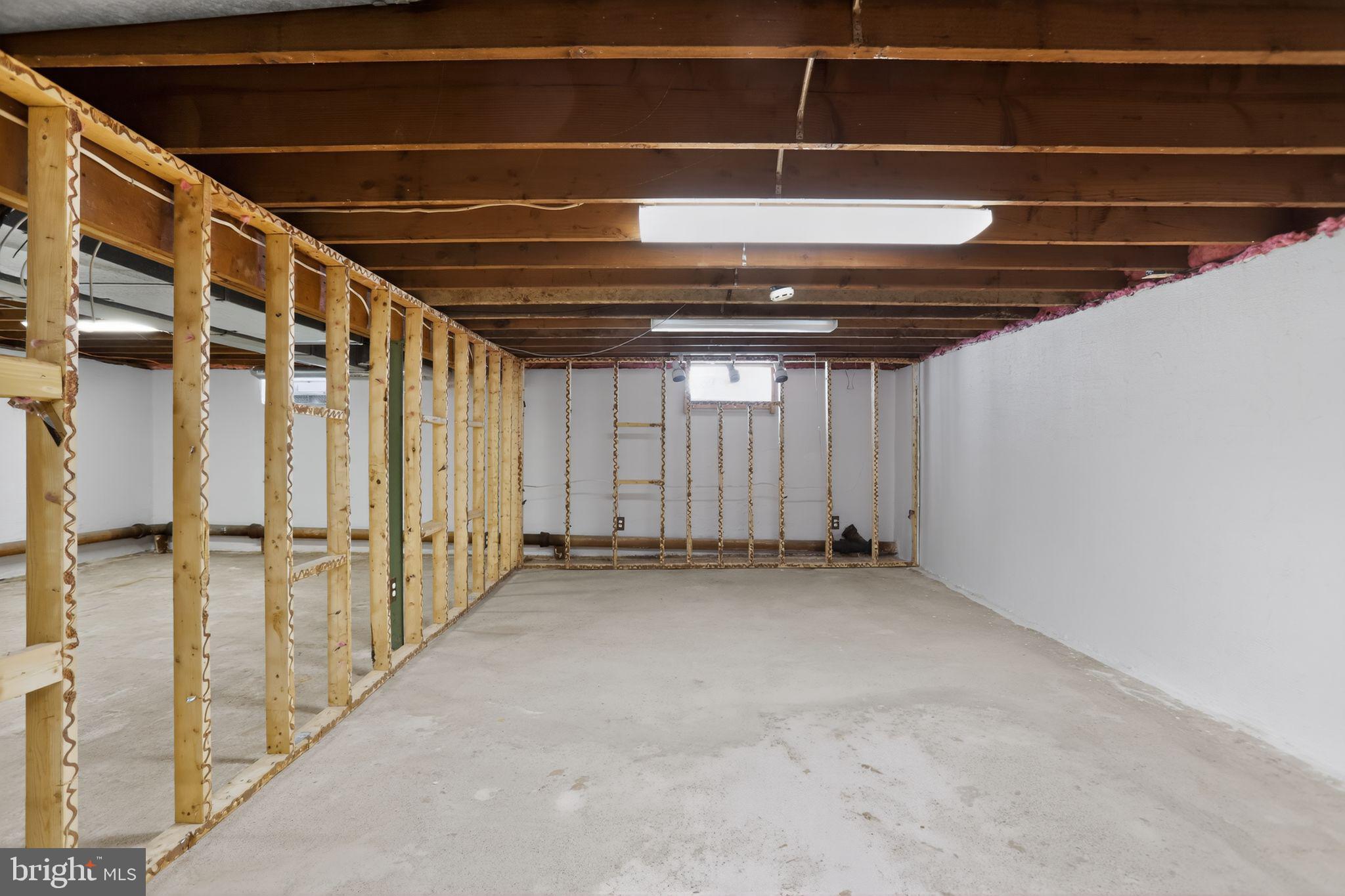 HALLOWELL - Residential