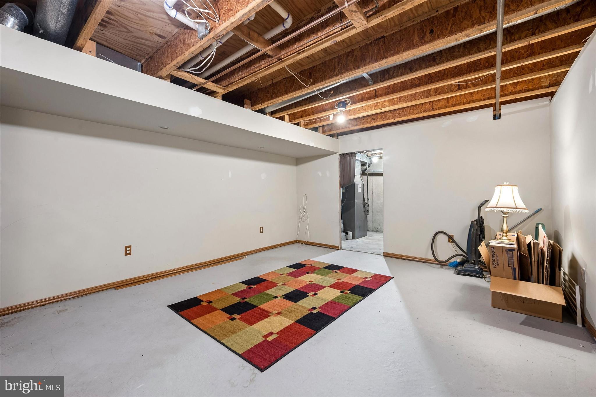 BALLINAHINCH - Residential