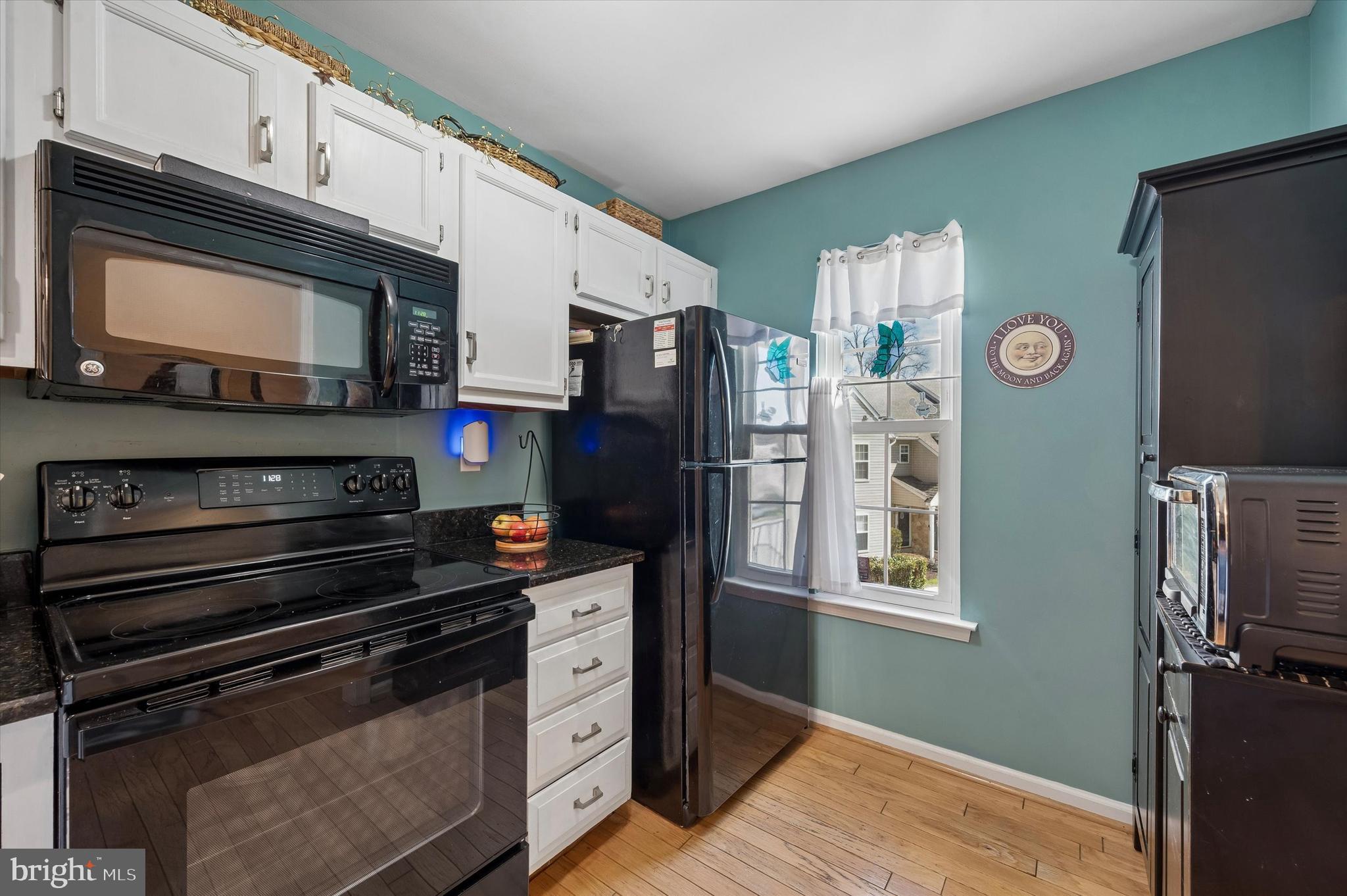 BALLINAHINCH - Residential