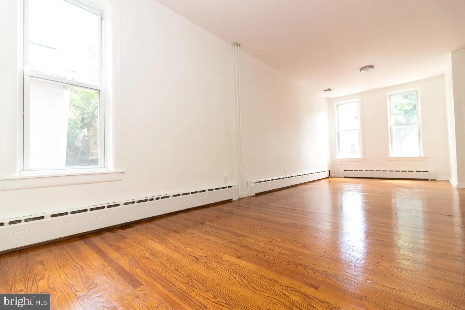 Trenton, New Jersey 08611, United States, 4 Bedrooms Bedrooms, ,2 BathroomsBathrooms,Residential,Active,201416