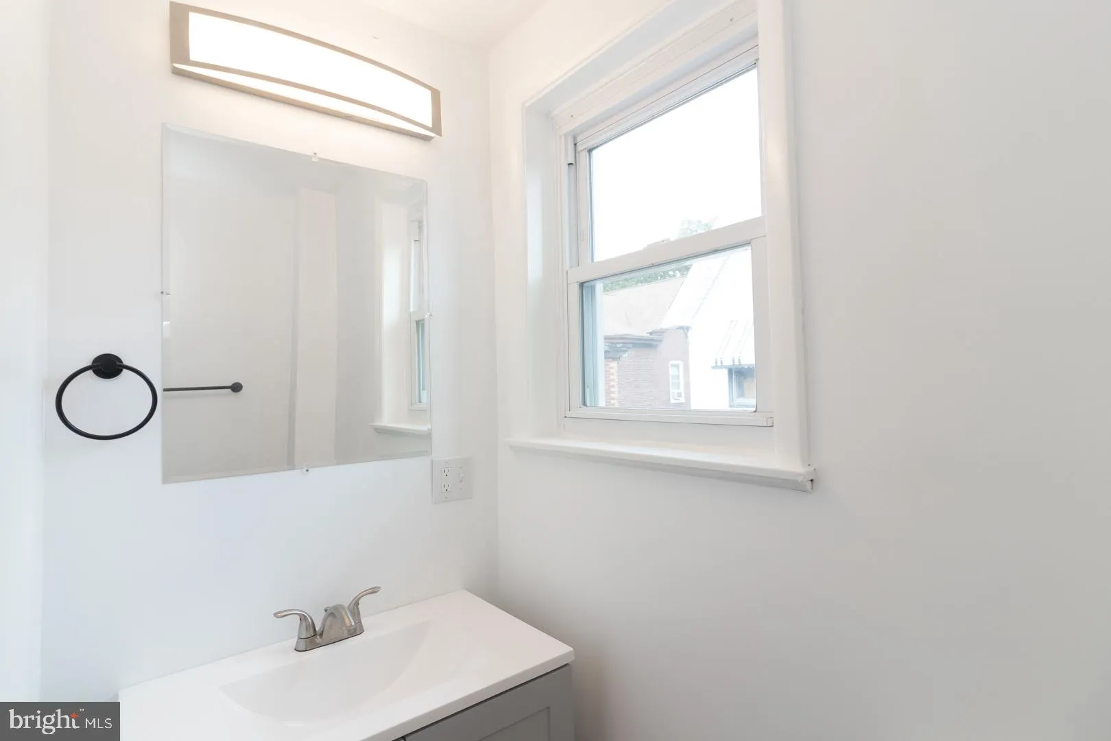 Trenton, New Jersey 08611, United States, 4 Bedrooms Bedrooms, ,2 BathroomsBathrooms,Residential,Active,201416