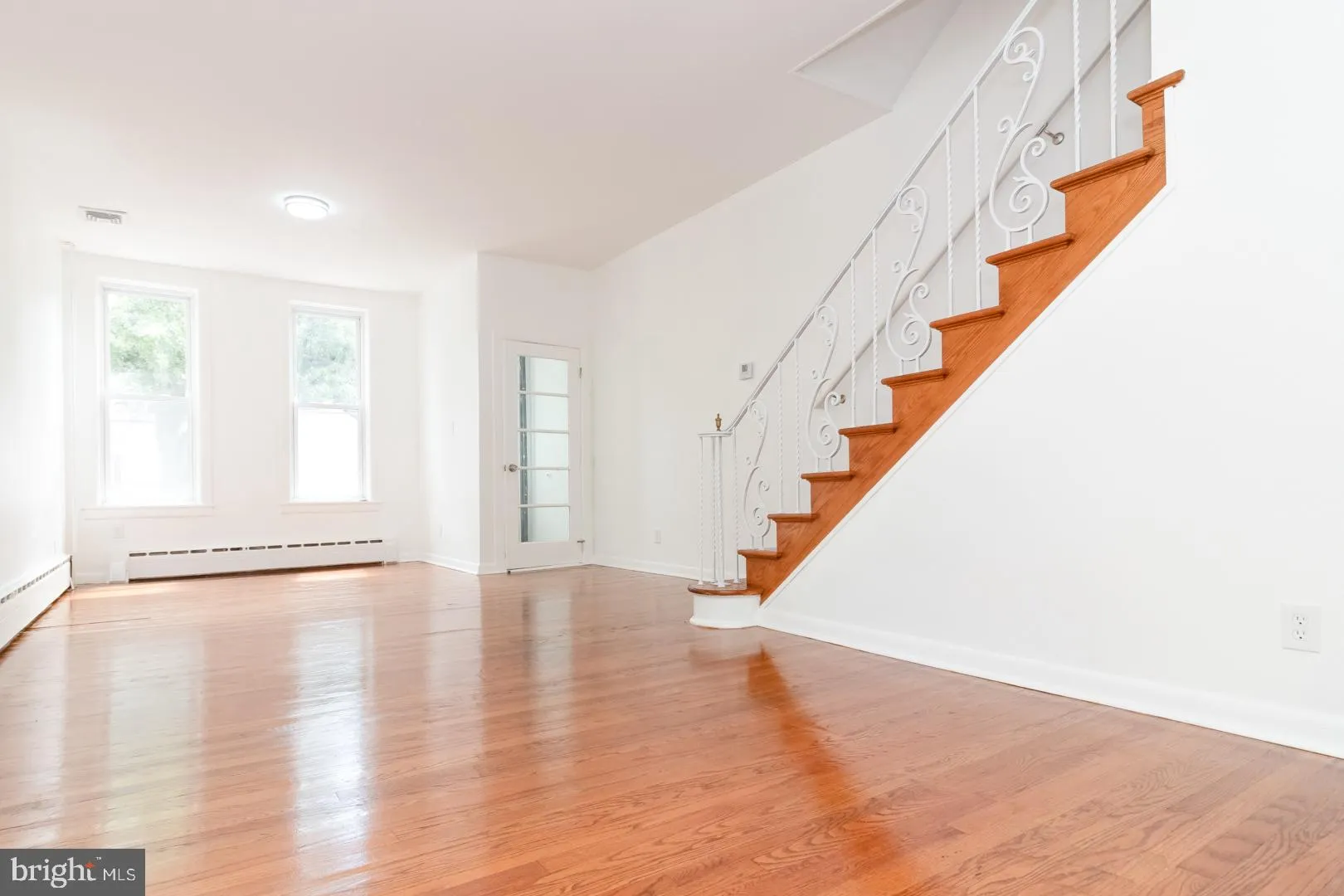 Trenton, New Jersey 08611, United States, 4 Bedrooms Bedrooms, ,2 BathroomsBathrooms,Residential,Active,201416