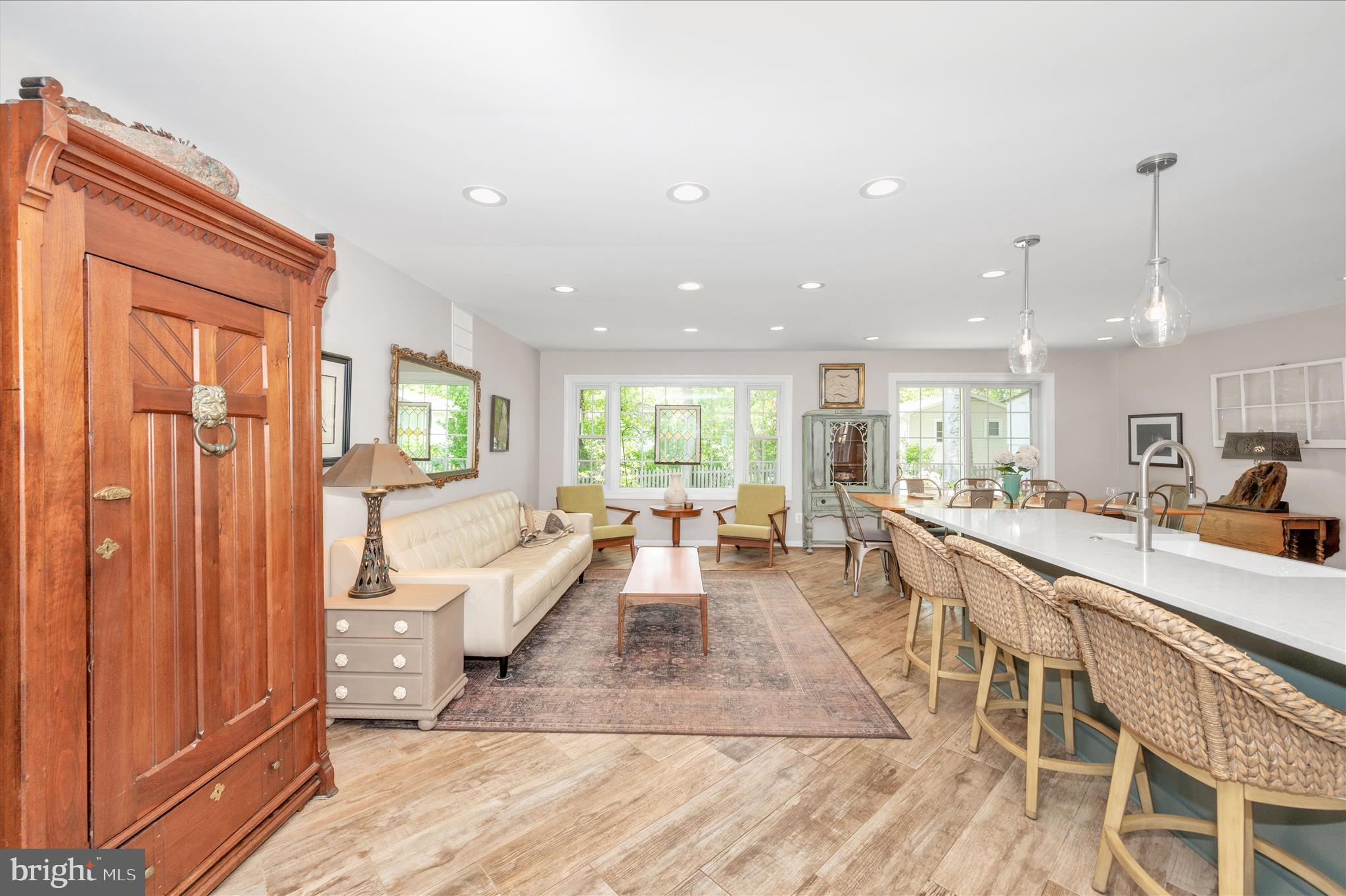 MANOR WOODS - Residential