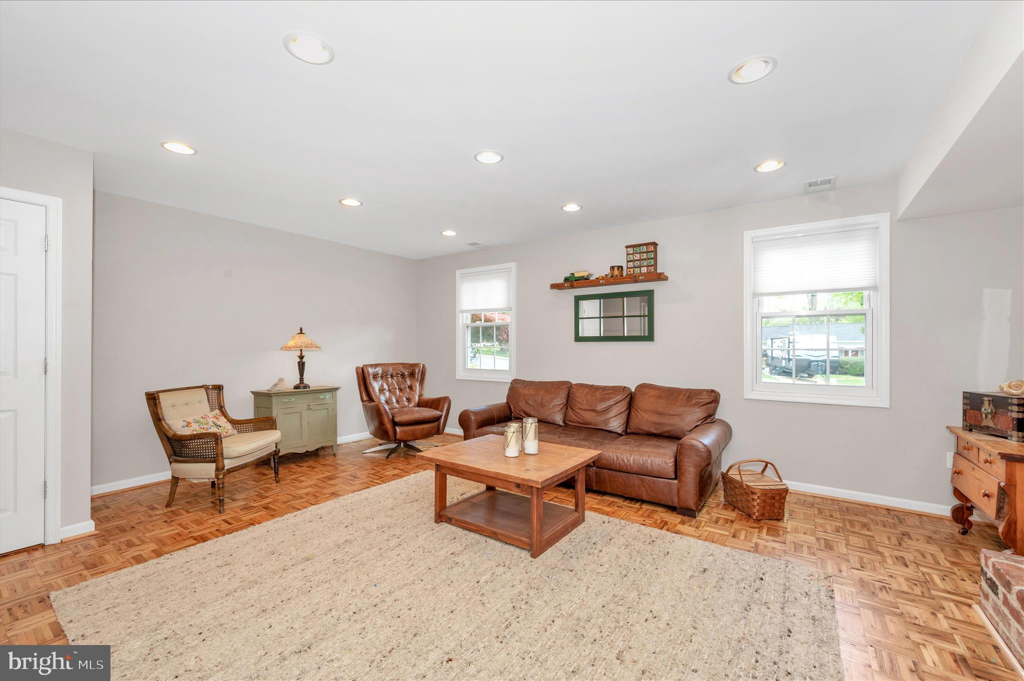 MANOR WOODS - Residential