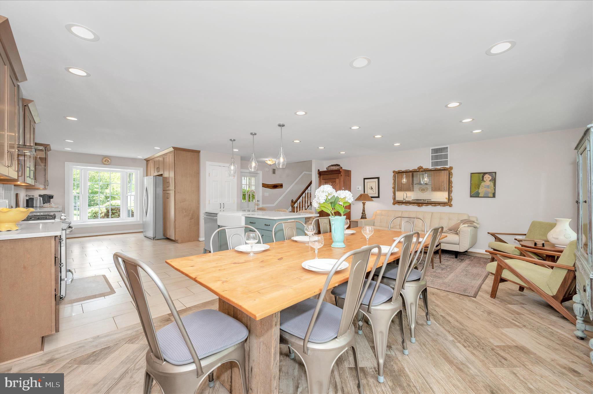 MANOR WOODS - Residential