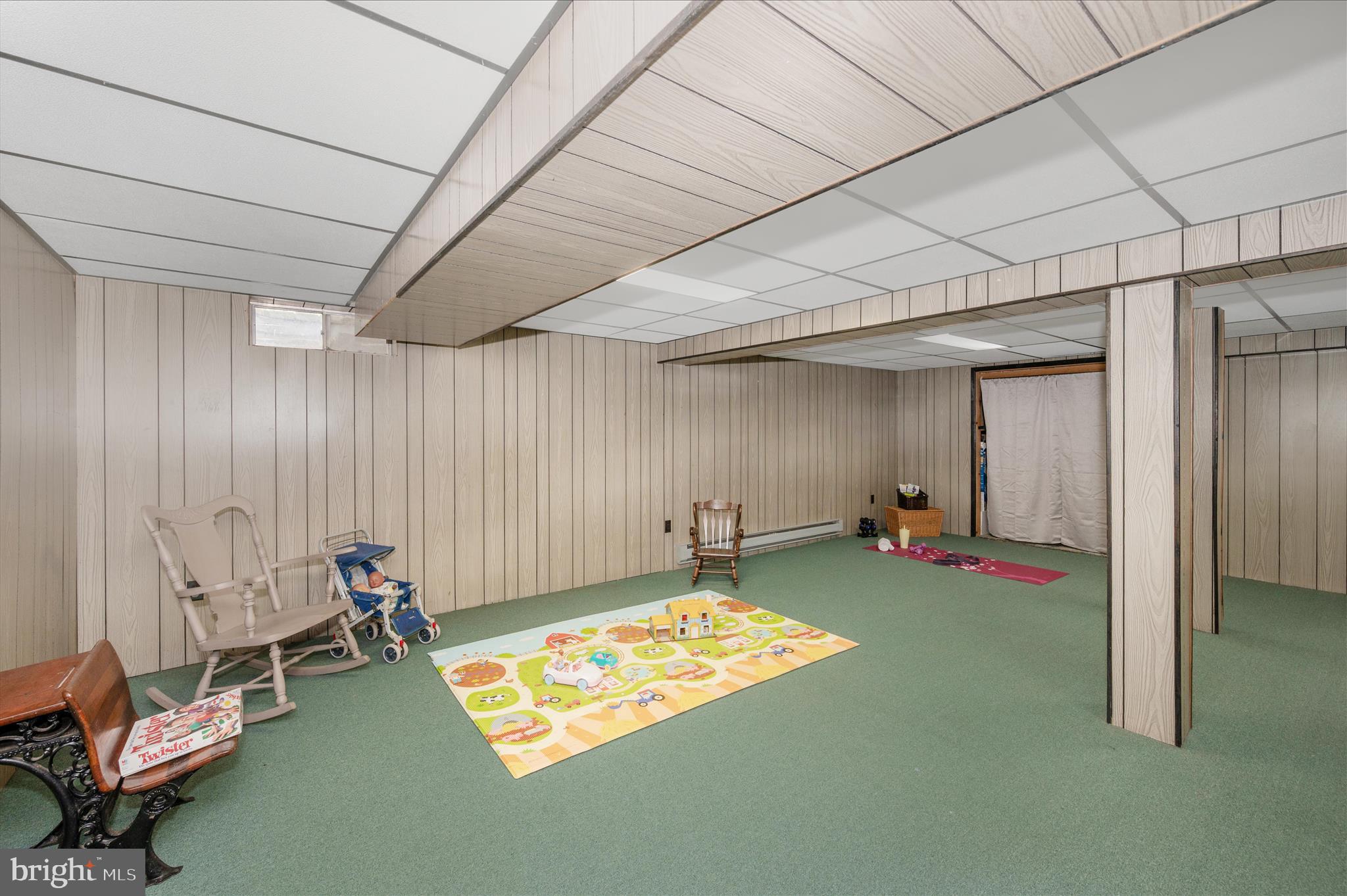 MANOR WOODS - Residential