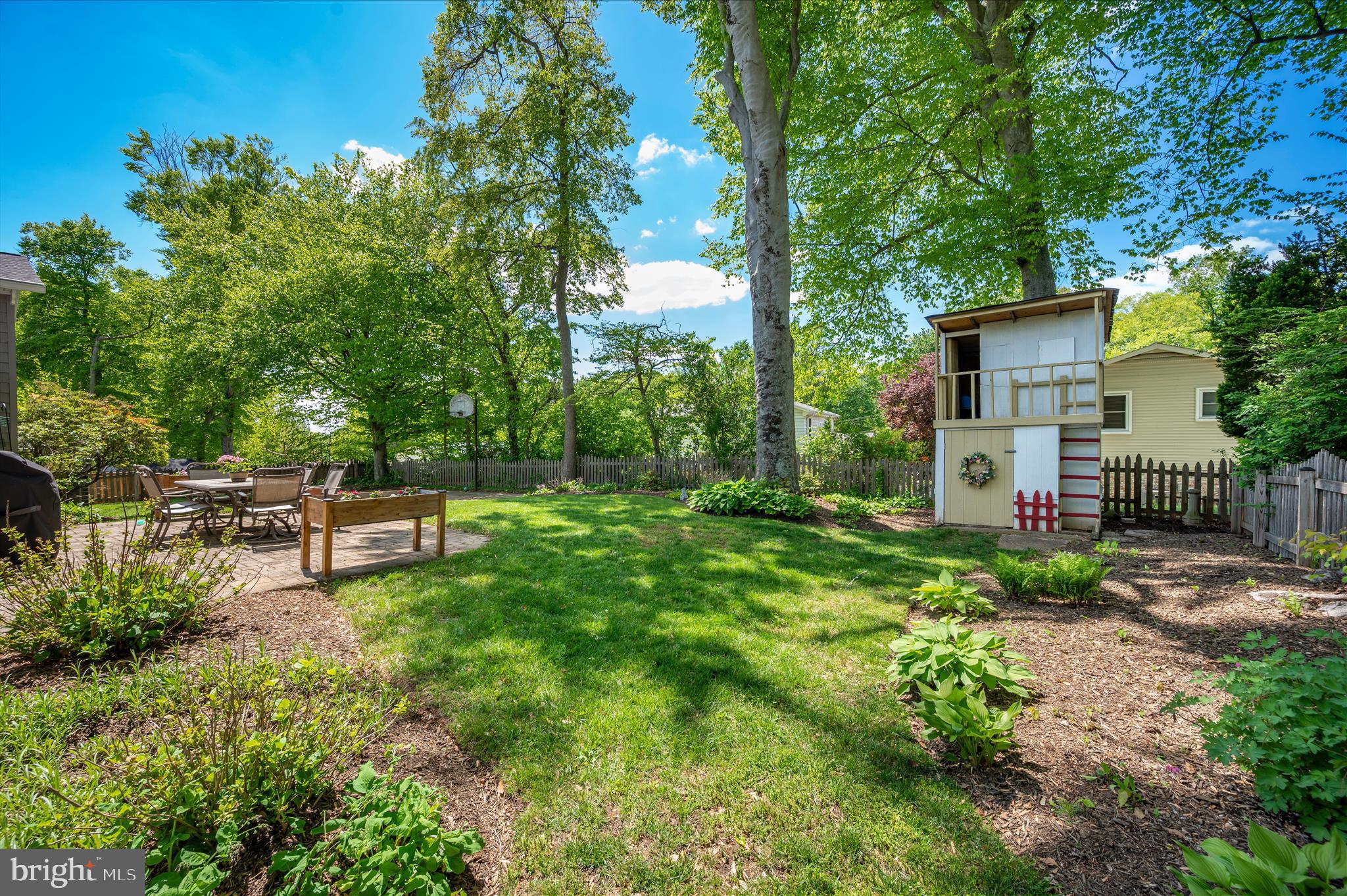 MANOR WOODS - Residential