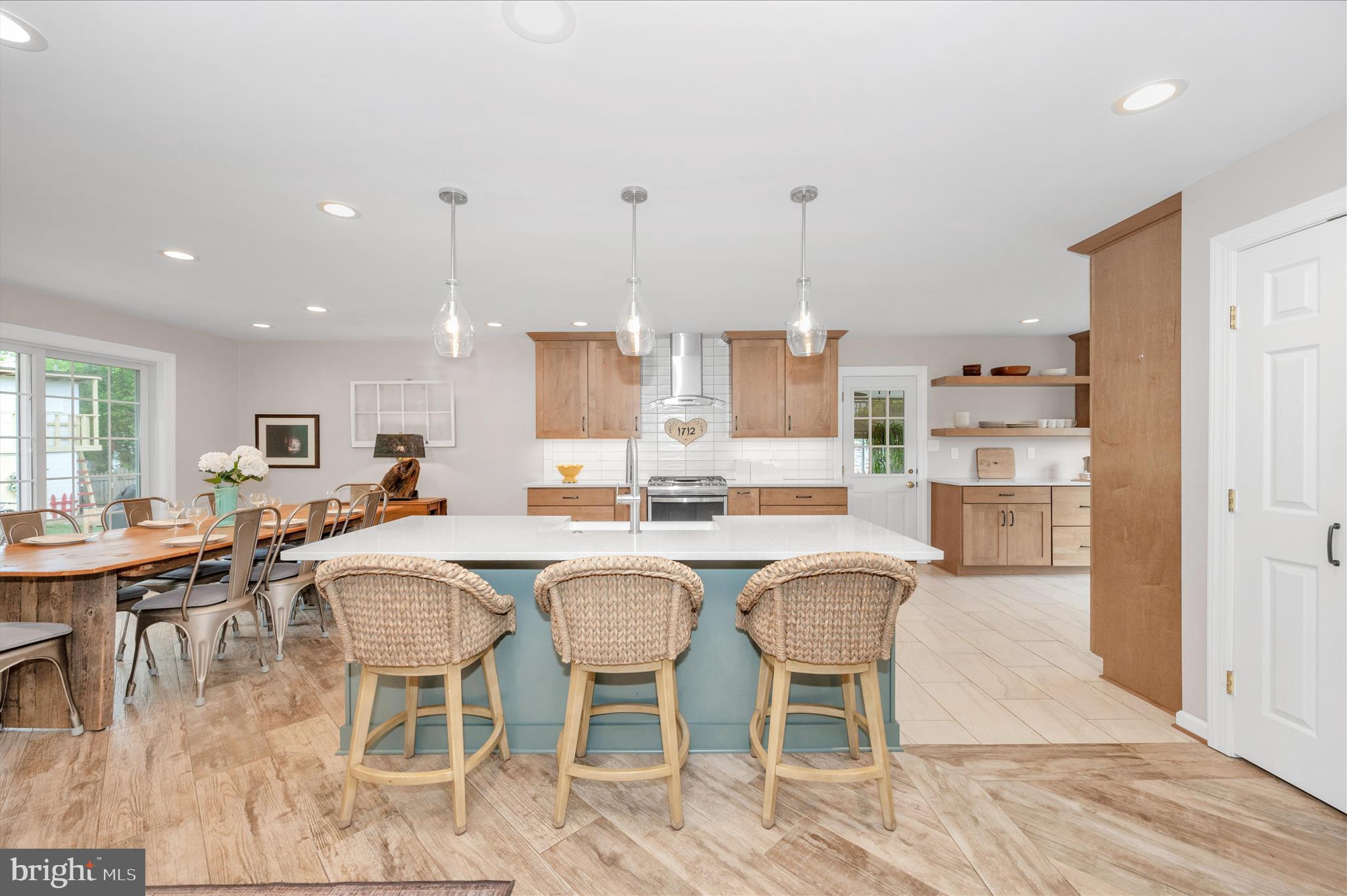 MANOR WOODS - Residential