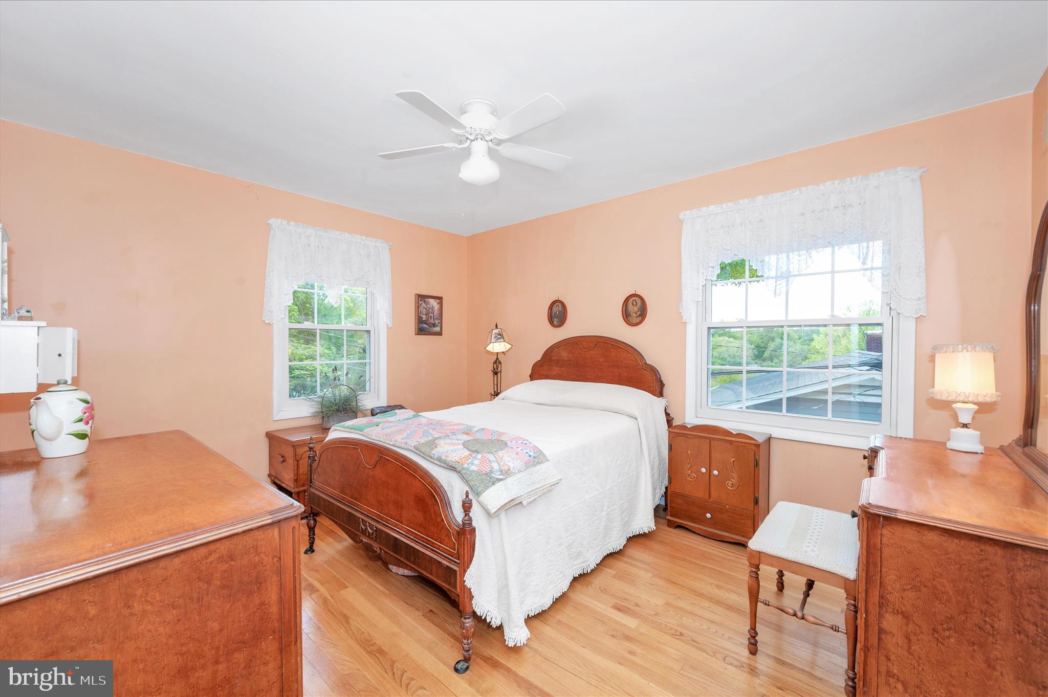 MANOR WOODS - Residential