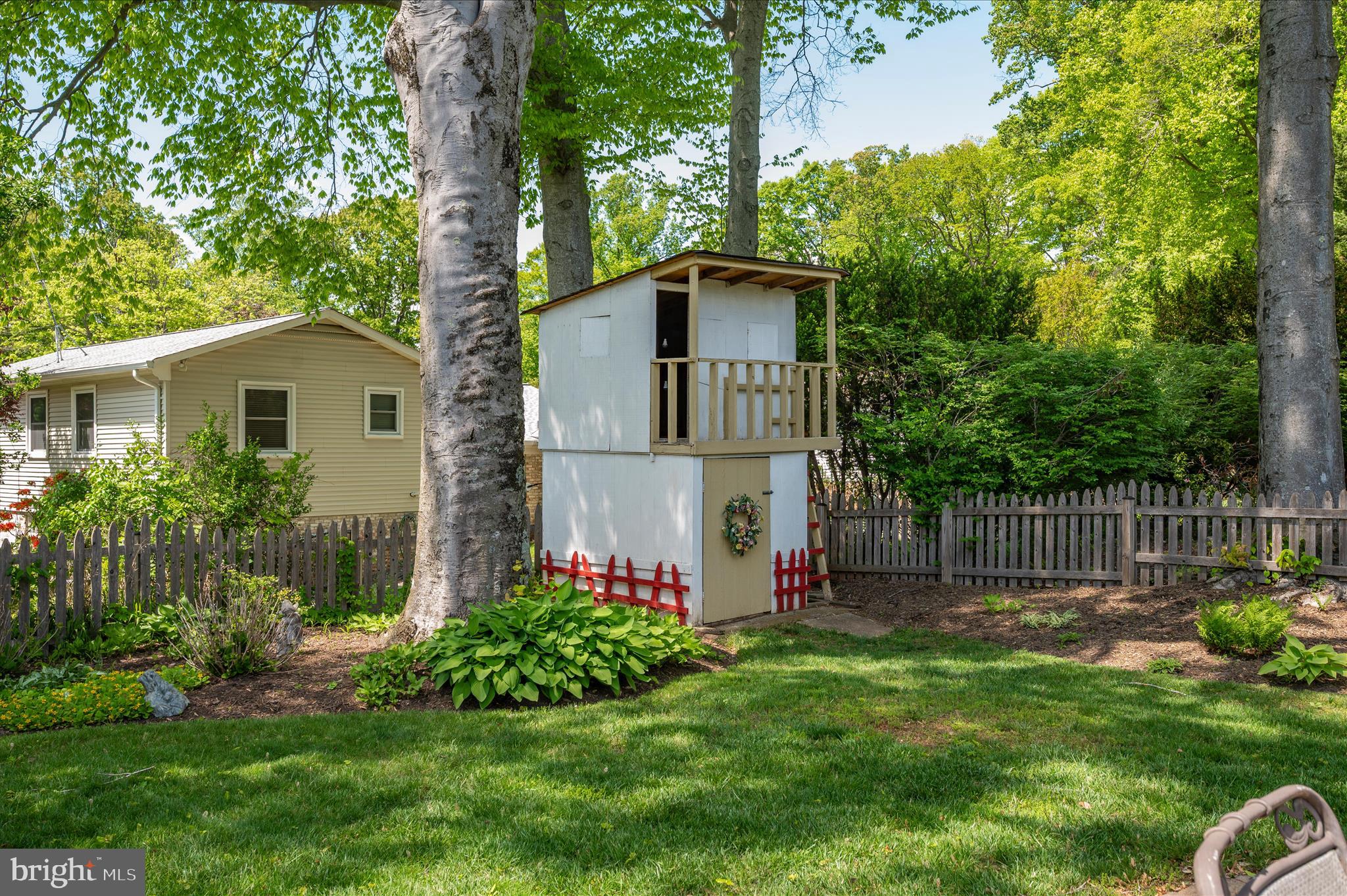 MANOR WOODS - Residential