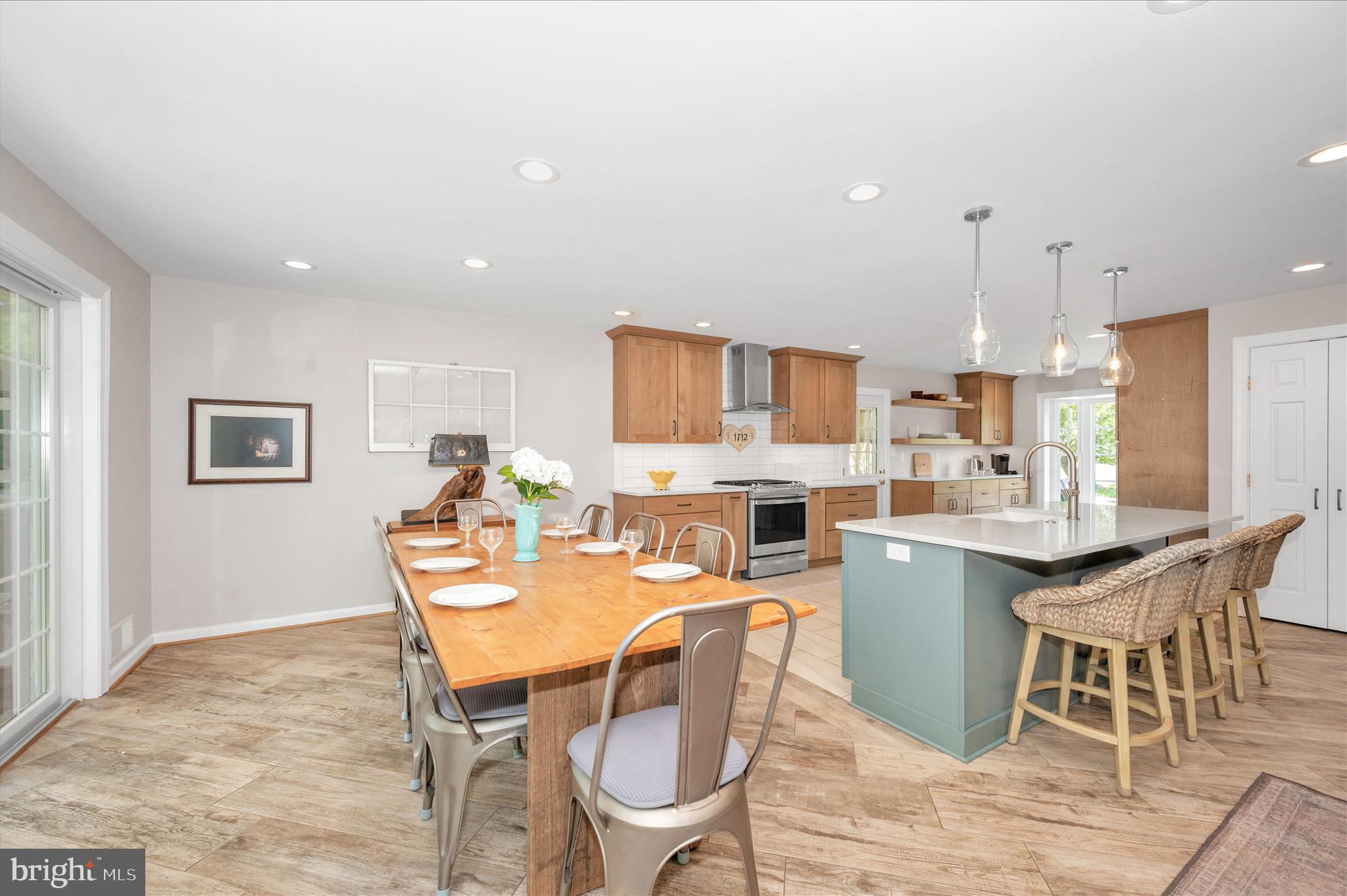 MANOR WOODS - Residential