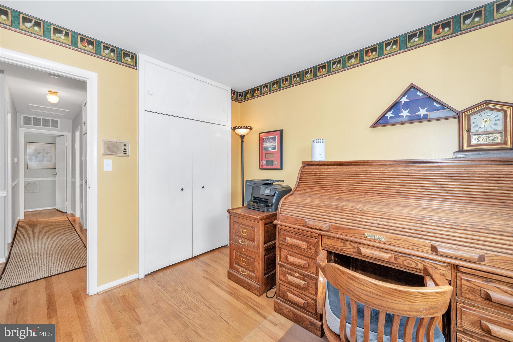 MANOR WOODS - Residential