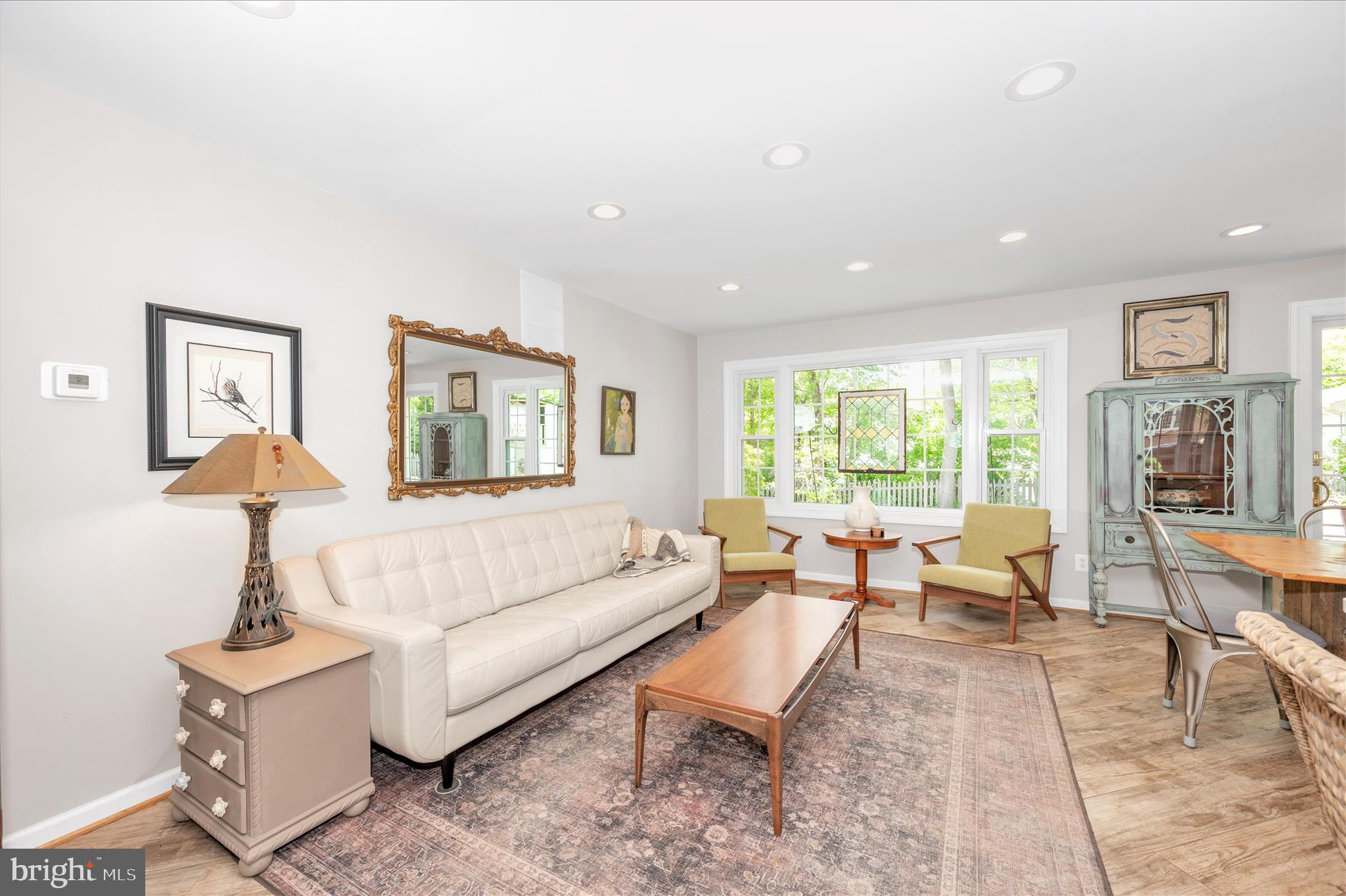 MANOR WOODS - Residential