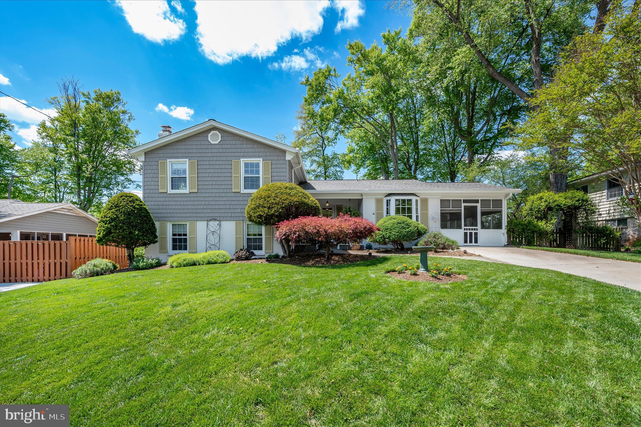 MANOR WOODS - Residential