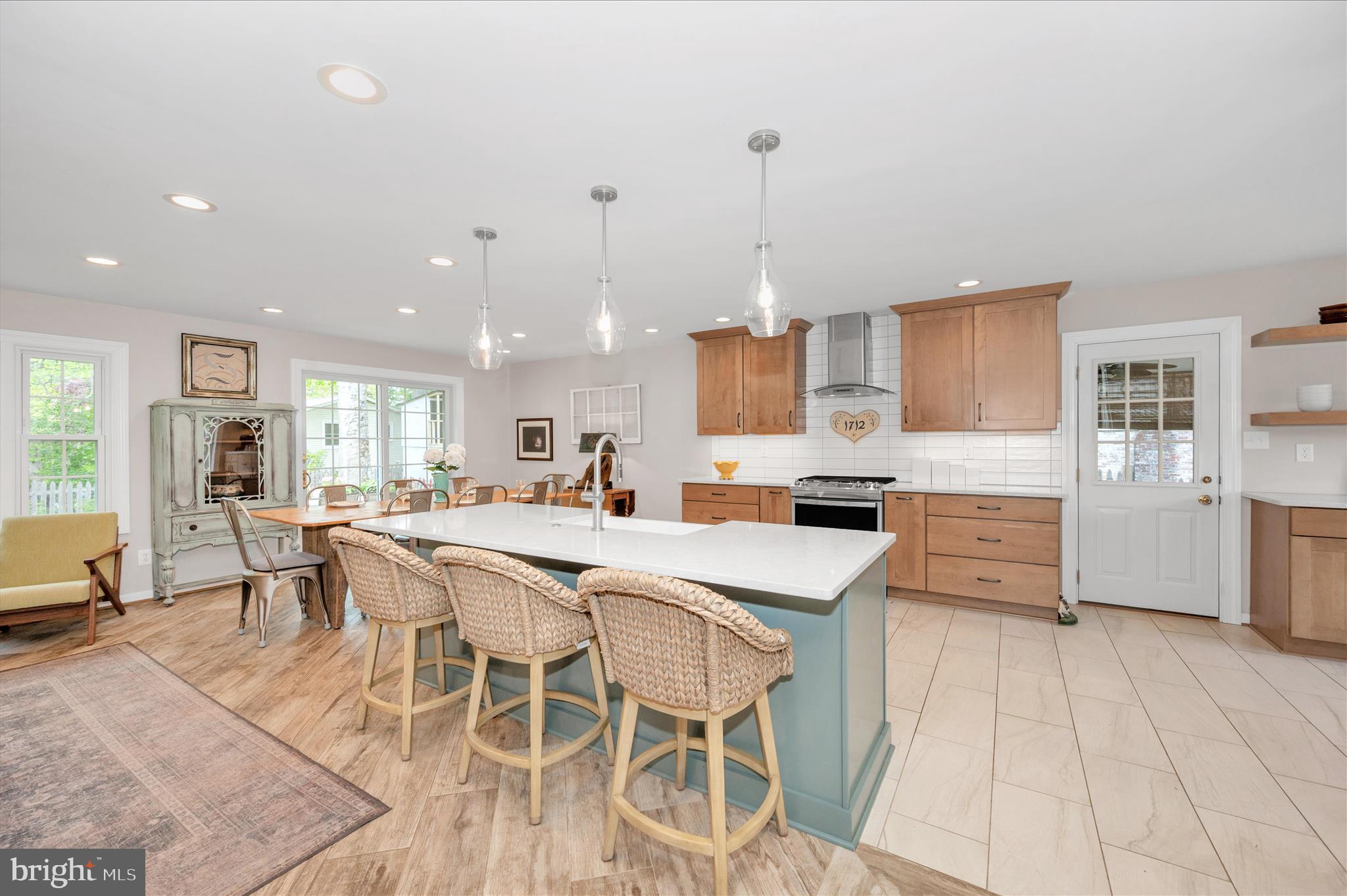 MANOR WOODS - Residential