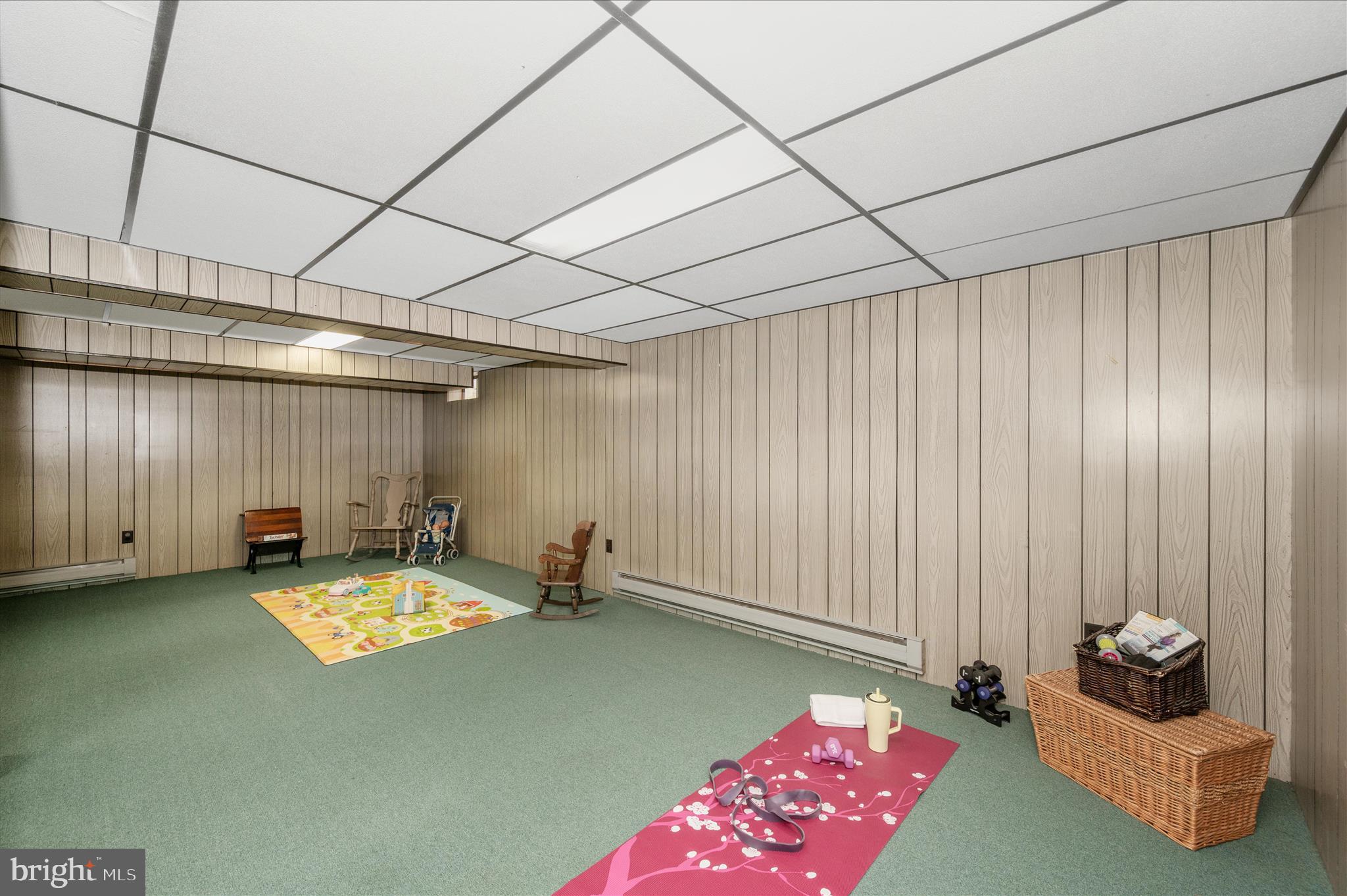 MANOR WOODS - Residential