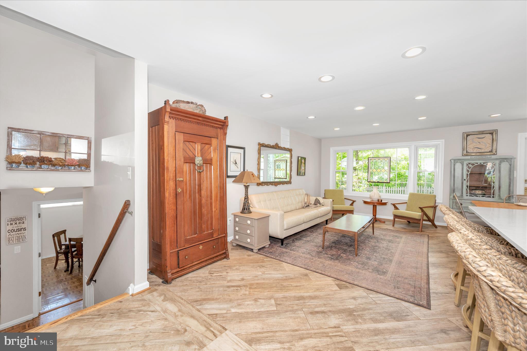 MANOR WOODS - Residential