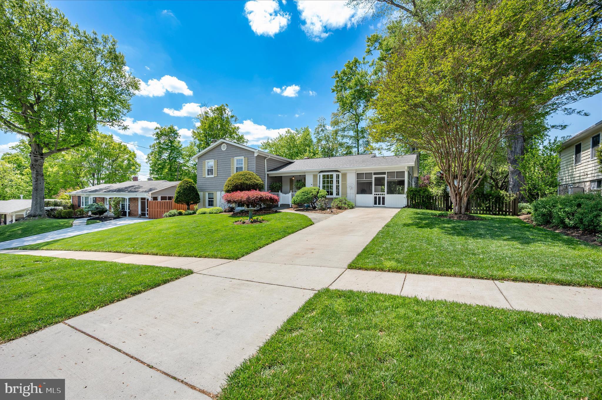 MANOR WOODS - Residential