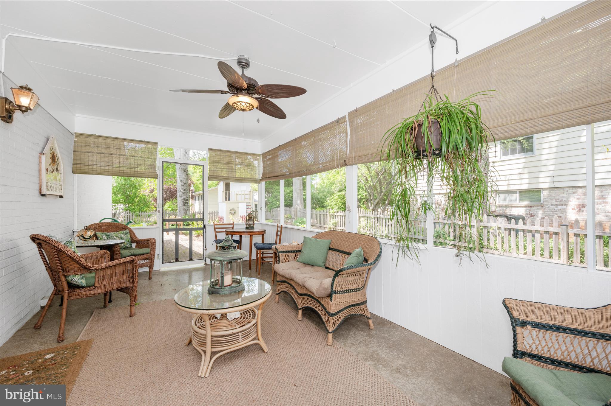 MANOR WOODS - Residential