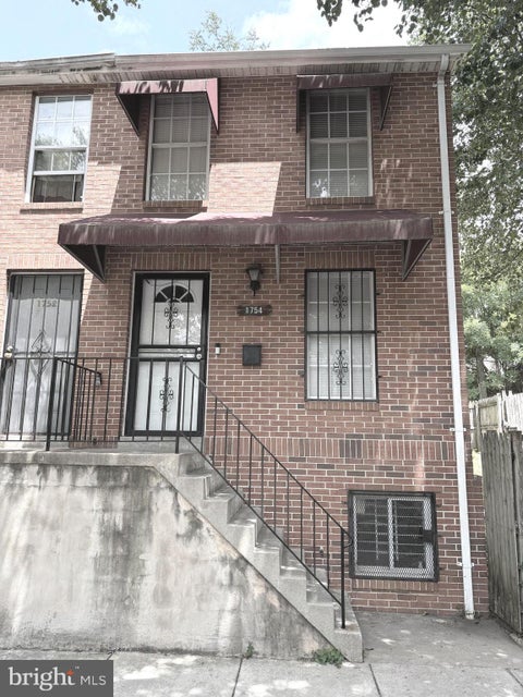 Townhouse For Rent - 1754 Abbotston Street<br/> BALTIMORE, MD 21218