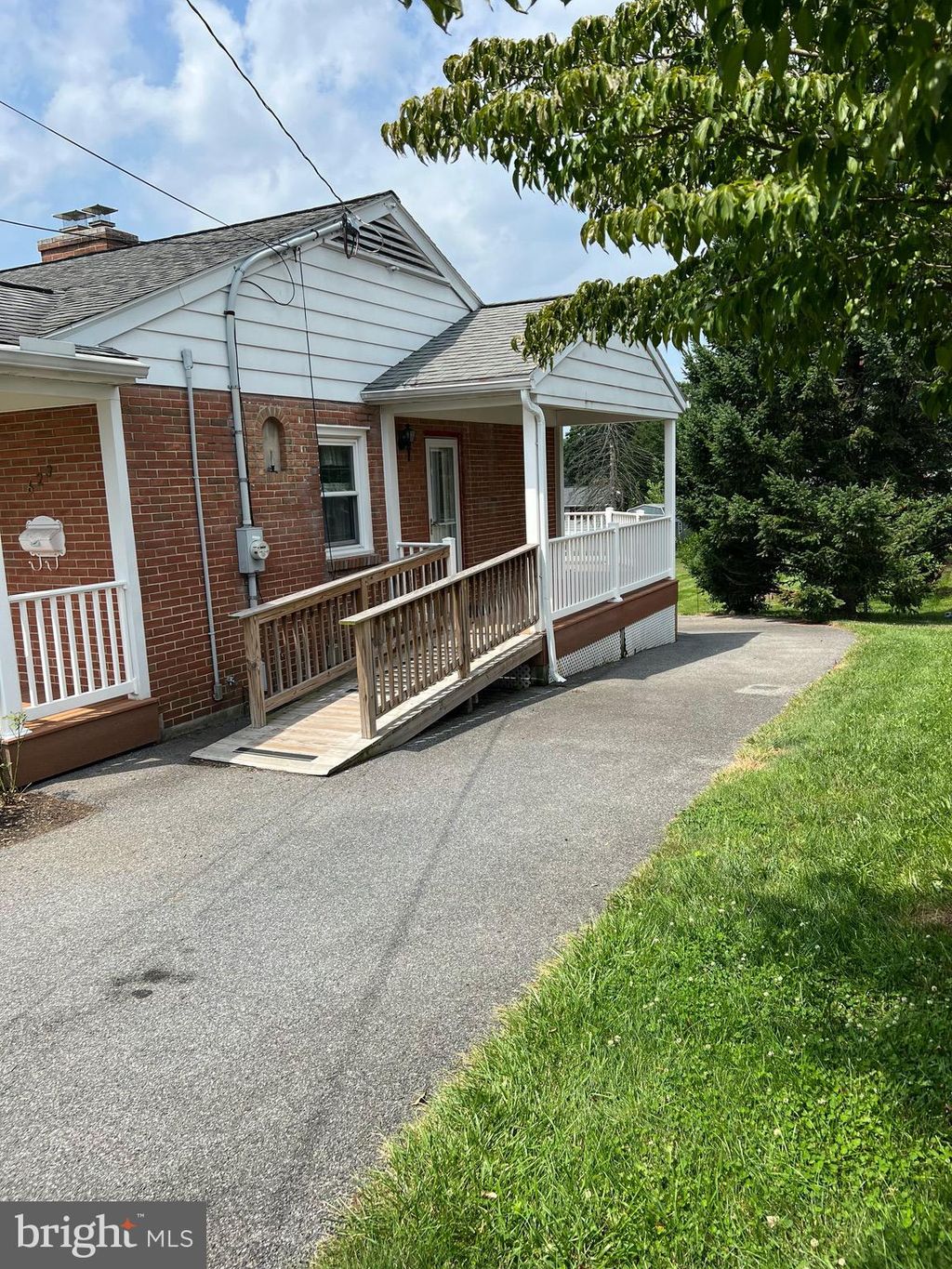 Photo of 623 E HUMMELSTOWN ST, ELIZABETHTOWN, PA 17022 (MLS # PALA2038924)