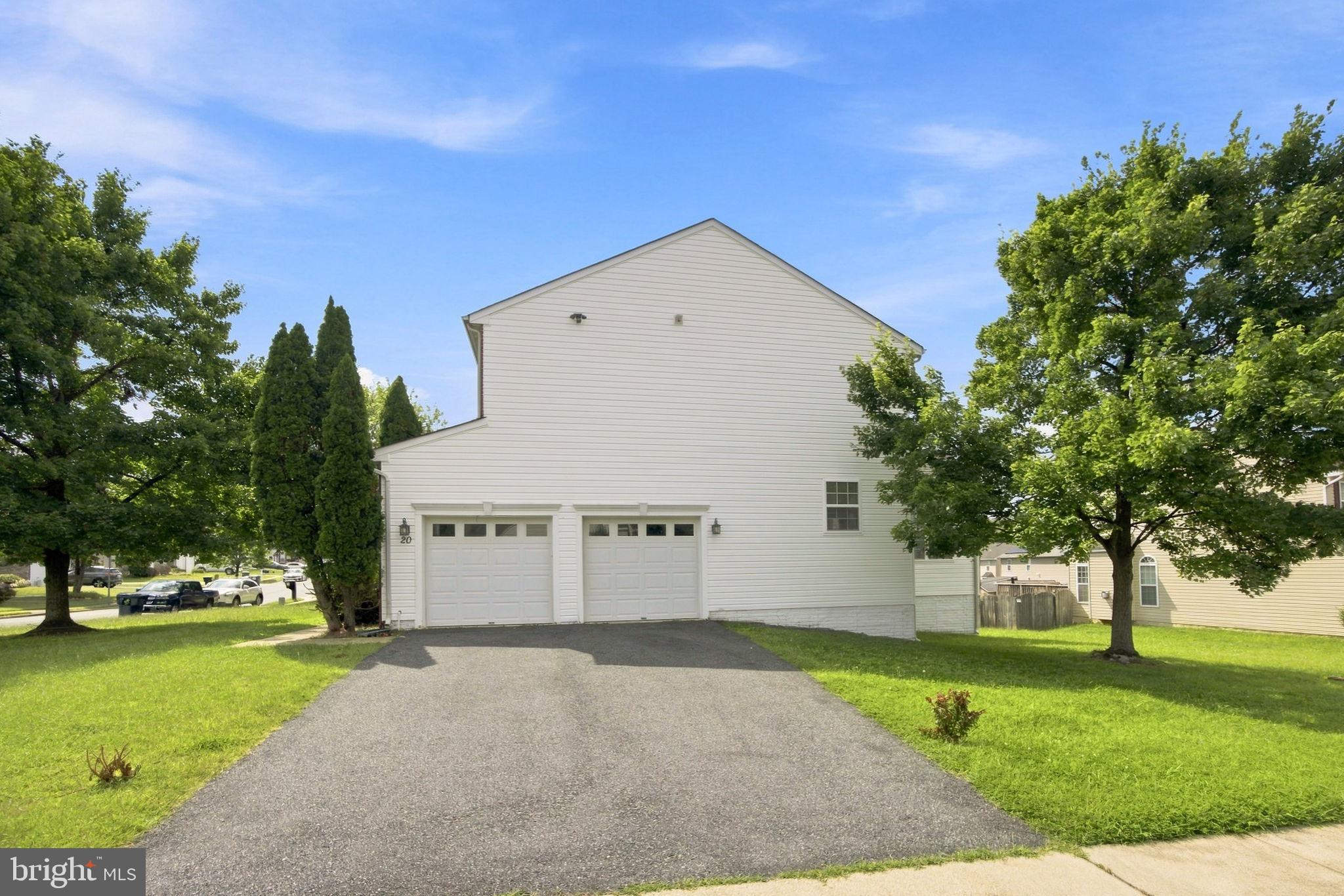 20 PINEHURST LANE