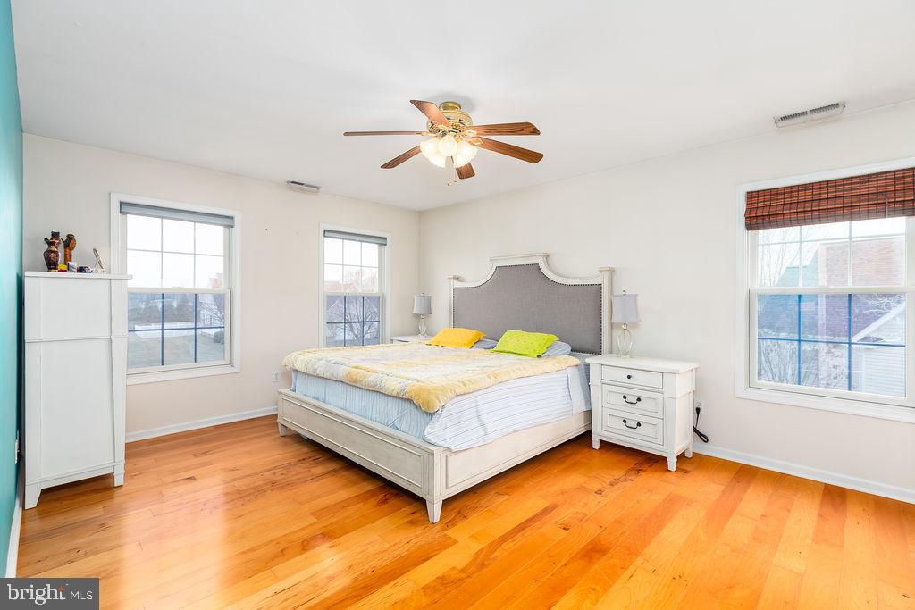 EAST FIELD - Residential