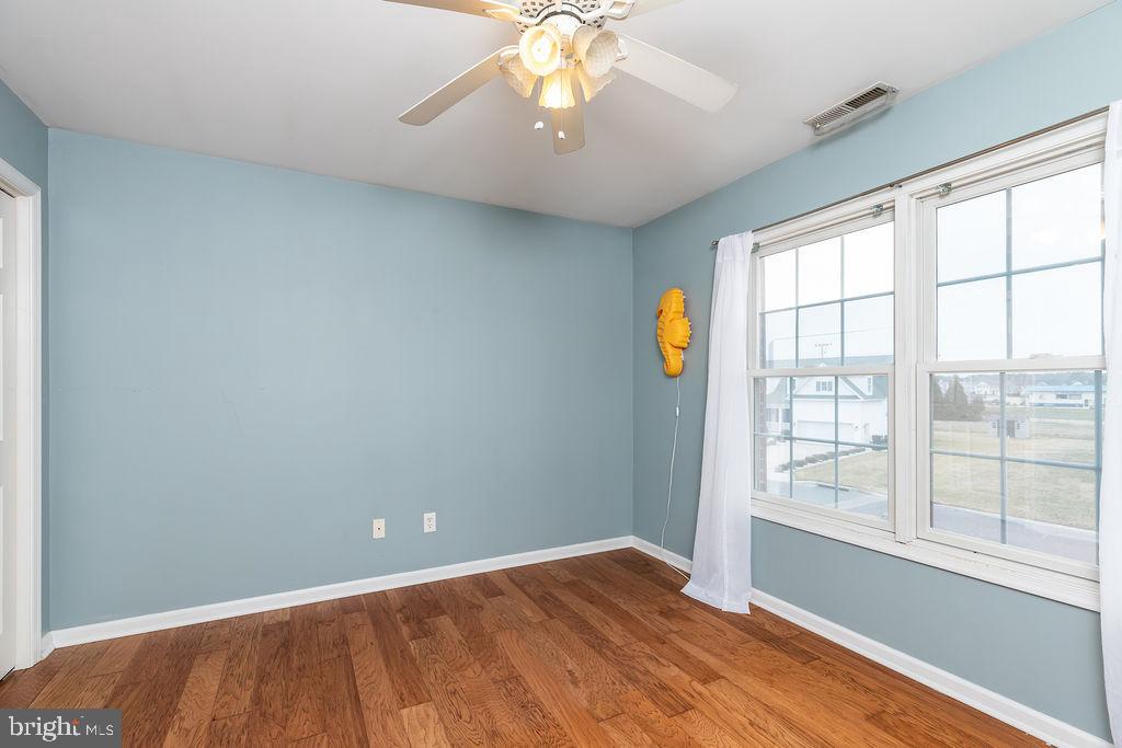 EAST FIELD - Residential