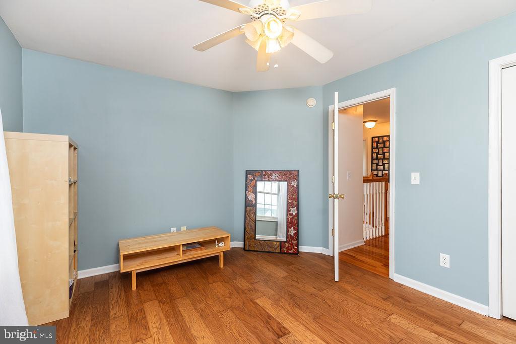 EAST FIELD - Residential