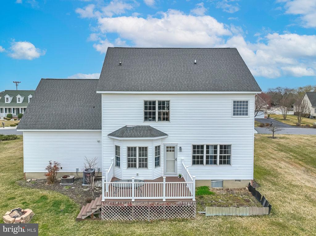 EAST FIELD - Residential