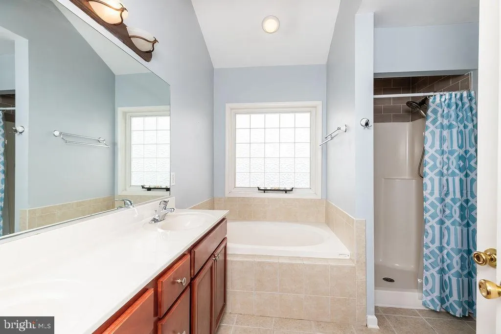 Fruitland, Maryland 21826, United States, 4 Bedrooms Bedrooms, ,3 BathroomsBathrooms,Residential,Contingent,90133