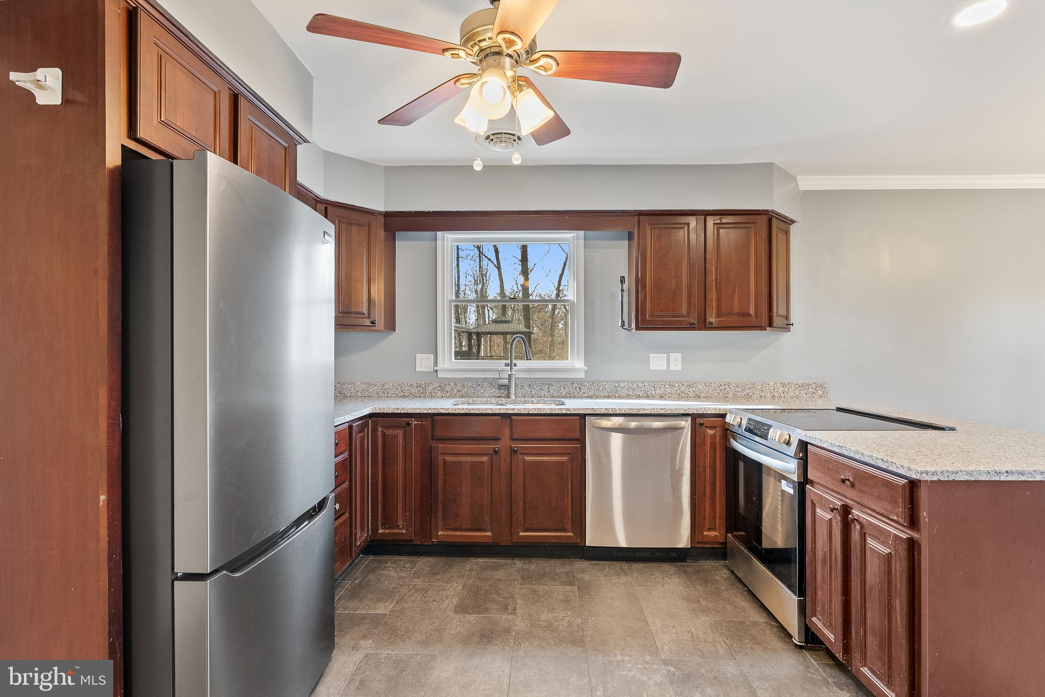 JACKSON WOODS ESTATES - Residential Lease