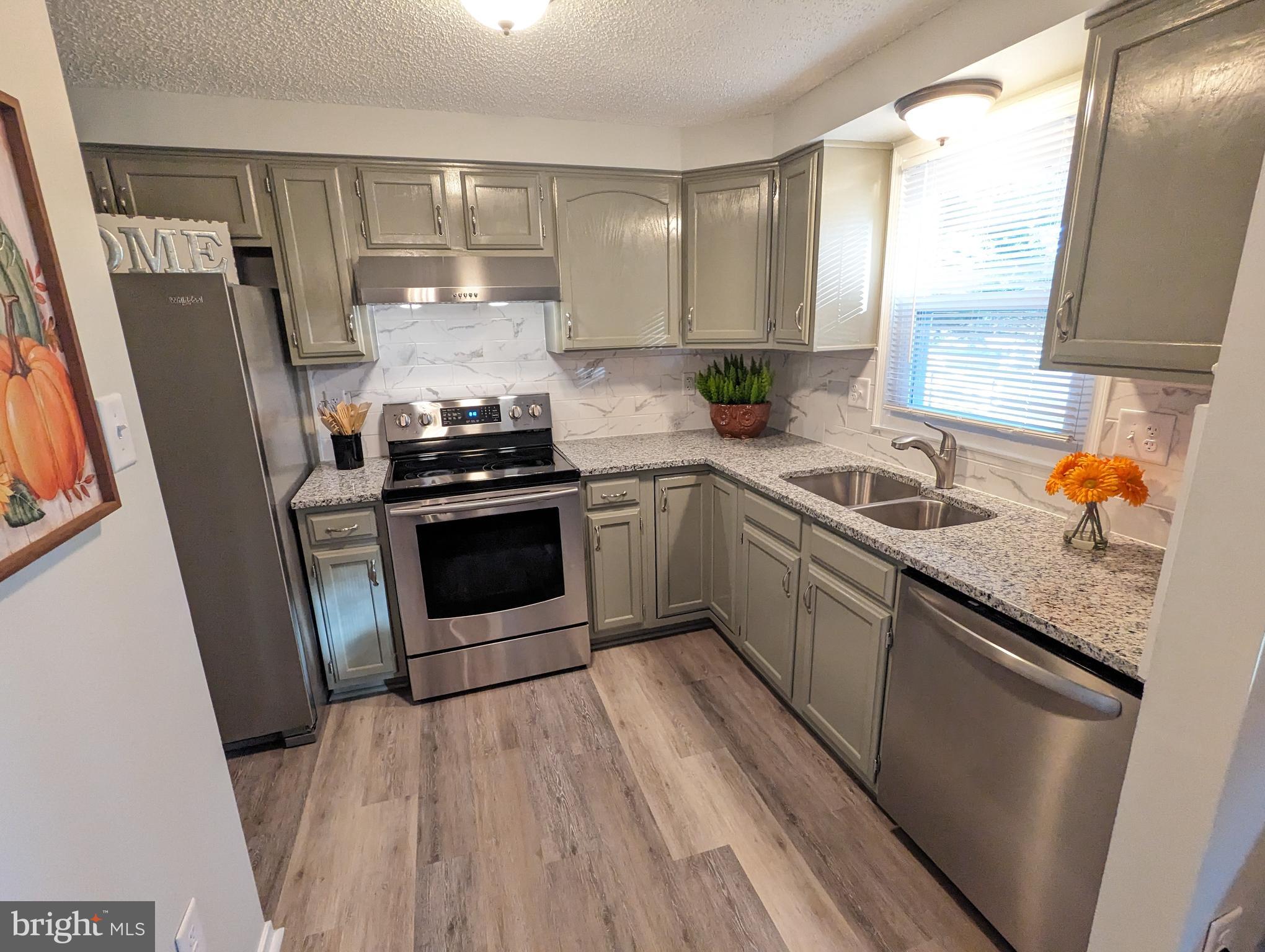 LANGLEY EAST - Residential